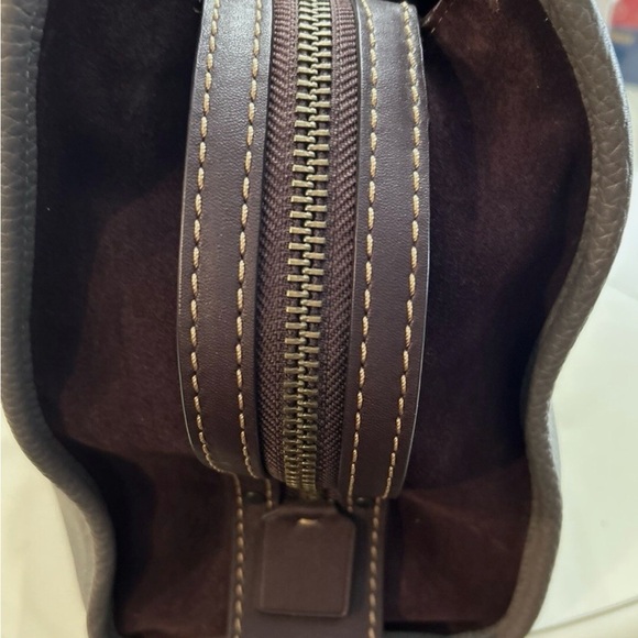 Coach Rogue - 1941 collection - Picture 5 of 10